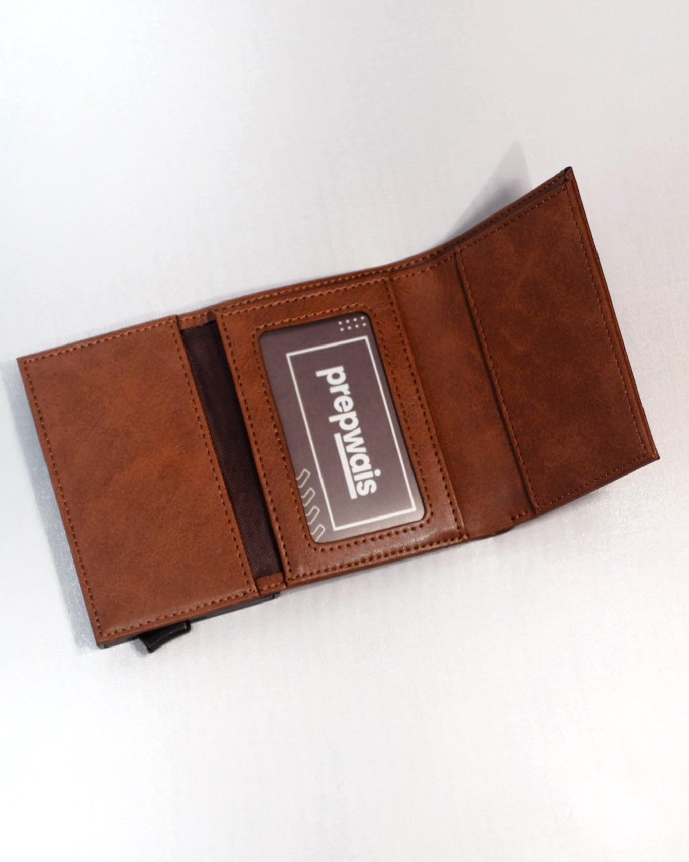 Tarjetero Simple Marrón